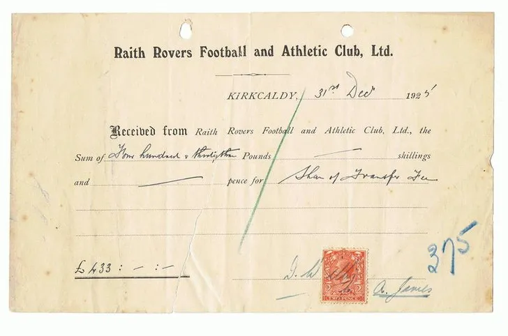Cầu thủ huyền thoại Alex James ký hợp đồng gia nhập Preston North End vào năm 1925, một phần lịch sử vinh quang của CLB.