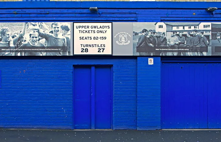 Cổng soát vé khán đài Gwladys Street Upper tại Goodison Park