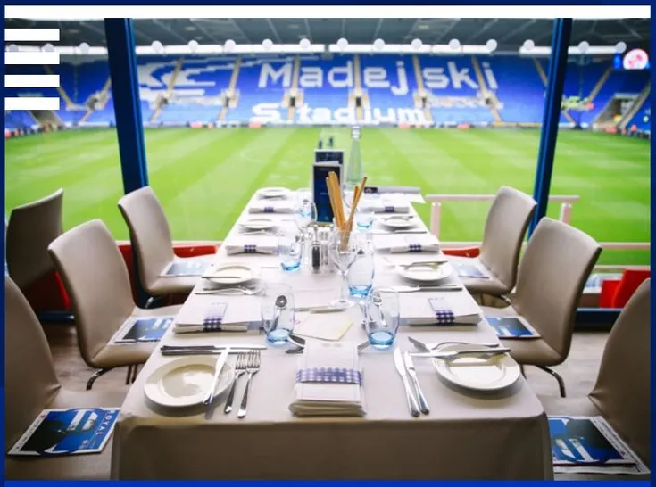 Khu vực dịch vụ hospitality sang trọng tại Madejski Stadium, nâng tầm trải nghiệm xem bóng đá