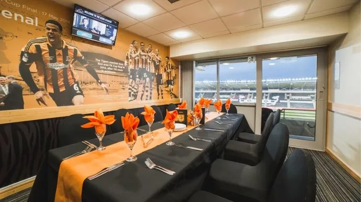 Khu vực khách VIP tại sân vận động MKM, mang đến trải nghiệm đẳng cấp cho những ai muốn thưởng thức bóng đá theo cách đặc biệt
