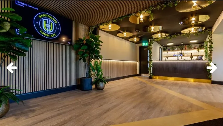 Khu vực phòng khách sạn (hospitality suite) tại Wetherby Road, mang đến trải nghiệm cao cấp cho khán giả