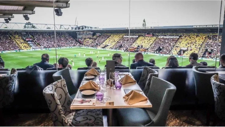Khu vực phòng khách VIP (hospitality box) tại sân Vicarage Road