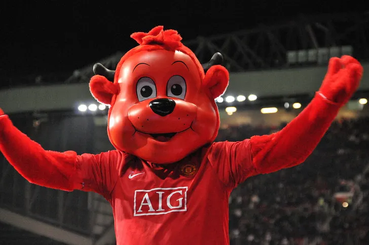 Linh vật Fred the Red của Manchester United, niềm vui của trẻ thơ và người hâm mộ