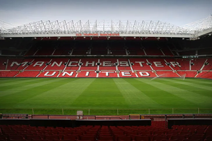 Nội thất bên trong Old Trafford, vẻ trang nghiêm của một Nhà hát