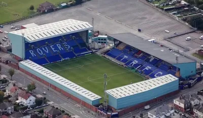 Prenton Park nhìn từ trên cao, một góc nhìn bao quát sân vận động lịch sử của Tranmere Rovers