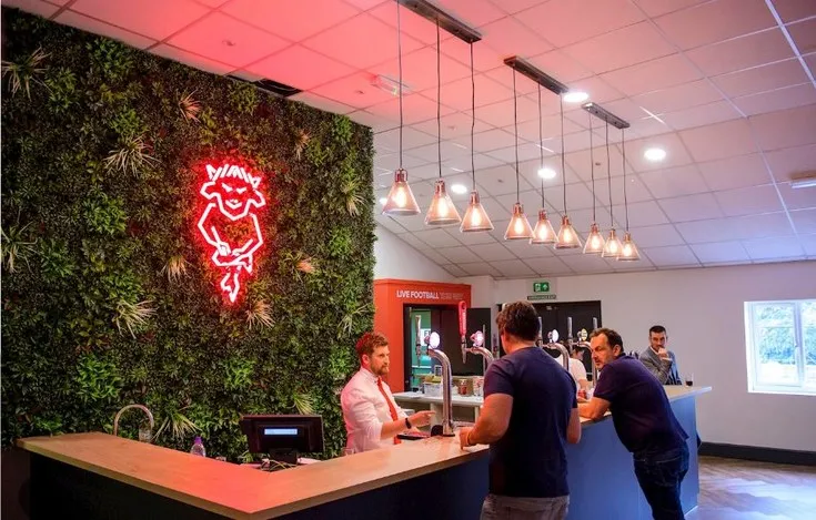 Sảnh đón khách VIP tại sân Sincil Bank, trải nghiệm hospitality
