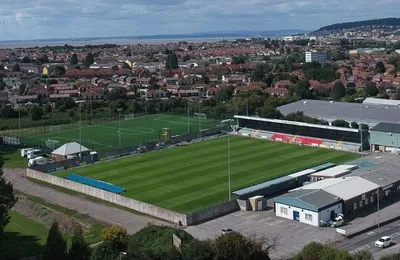 Toàn cảnh sân vận động Optima, sân nhà của Weston-super-Mare AFC từ trên cao