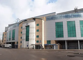 Tổng quan bên ngoài sân vận động Stamford Bridge, biểu tượng lịch sử của Chelsea FC
